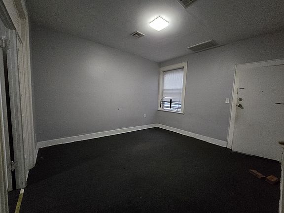 3rd image of 27 9th Ave #44