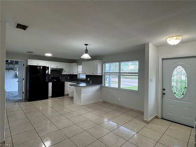 2328 Country Club Blvd — Photo 3