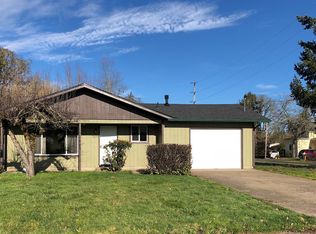 910 D St, Independence, OR 97351