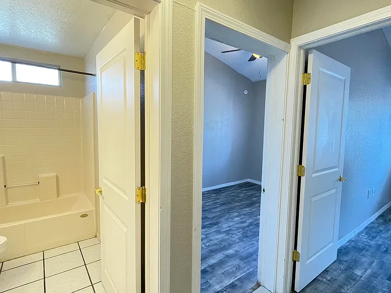 11040 Sunshine Ct — Photo 13