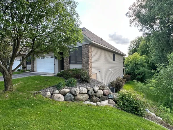 2734 Lindsey Ct, New Brighton, MN 55112