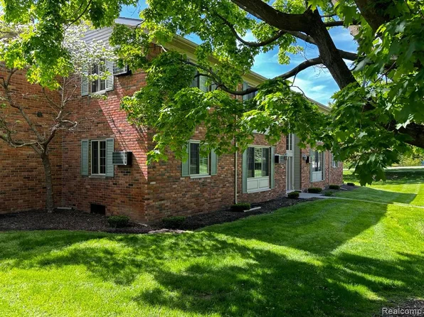 454 Romeo Rd Unit 215, Rochester, MI 48307