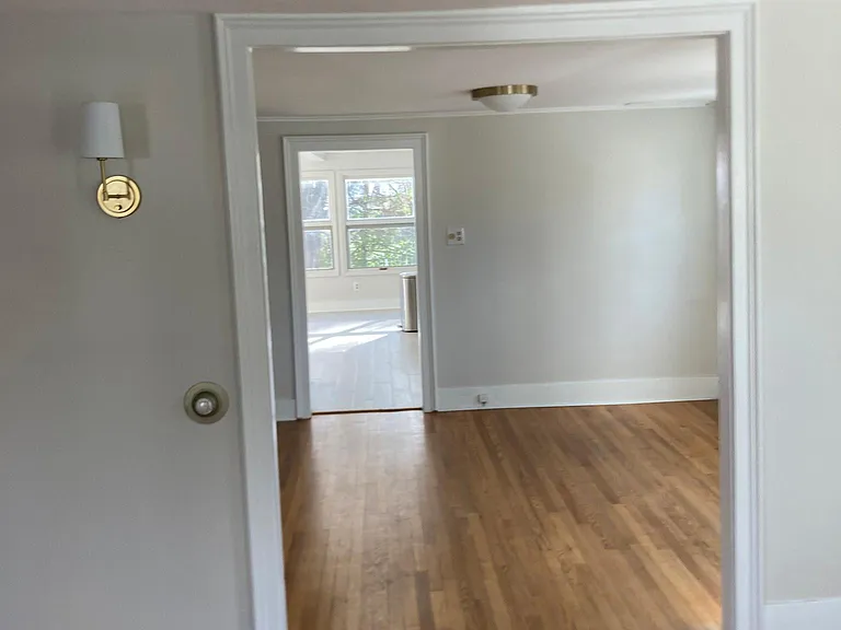 51 W Elizabeth St — Photo 7
