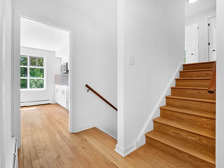 1390 Paxon Pl — Photo 23
