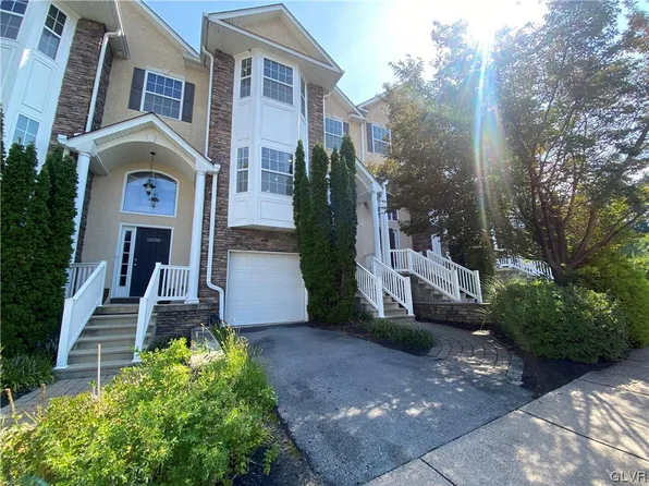 2002 Arey Ln, Whitehall, PA 18052