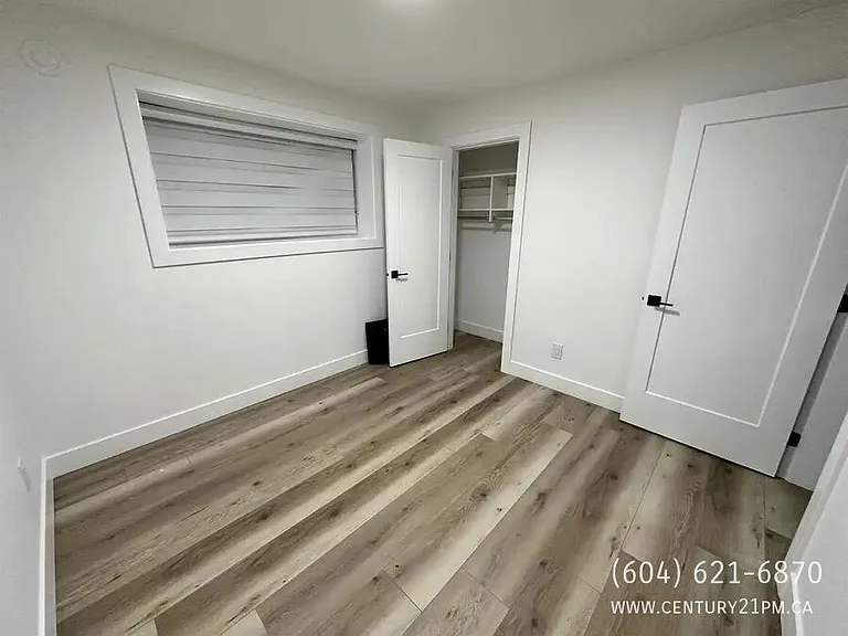 1937 Catalina Cres #2 — Photo 3