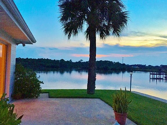 3rd image of 723 Palm Circle Dr