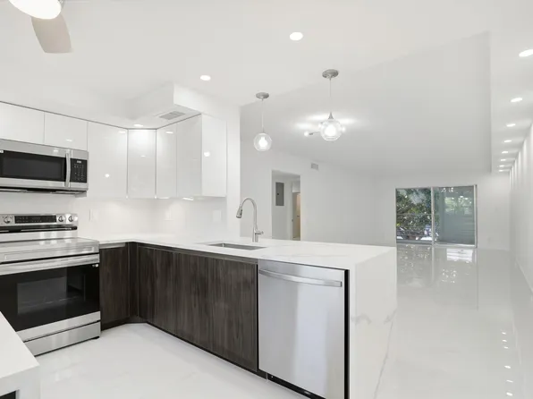 3001 Portofino Isle #E3, Coconut Creek, FL 33066