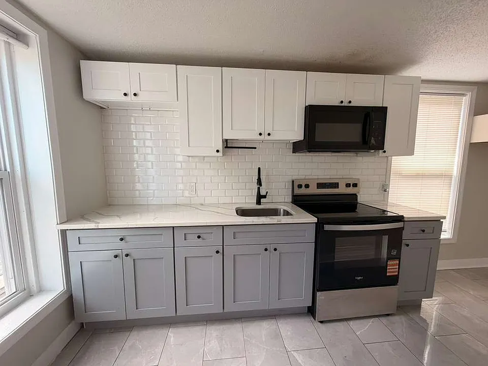 101 Grand Ave #3B