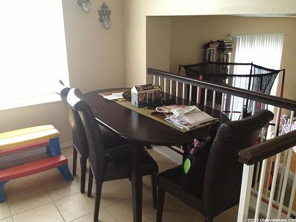 5th image of 3324 S Rose Hollow Ln