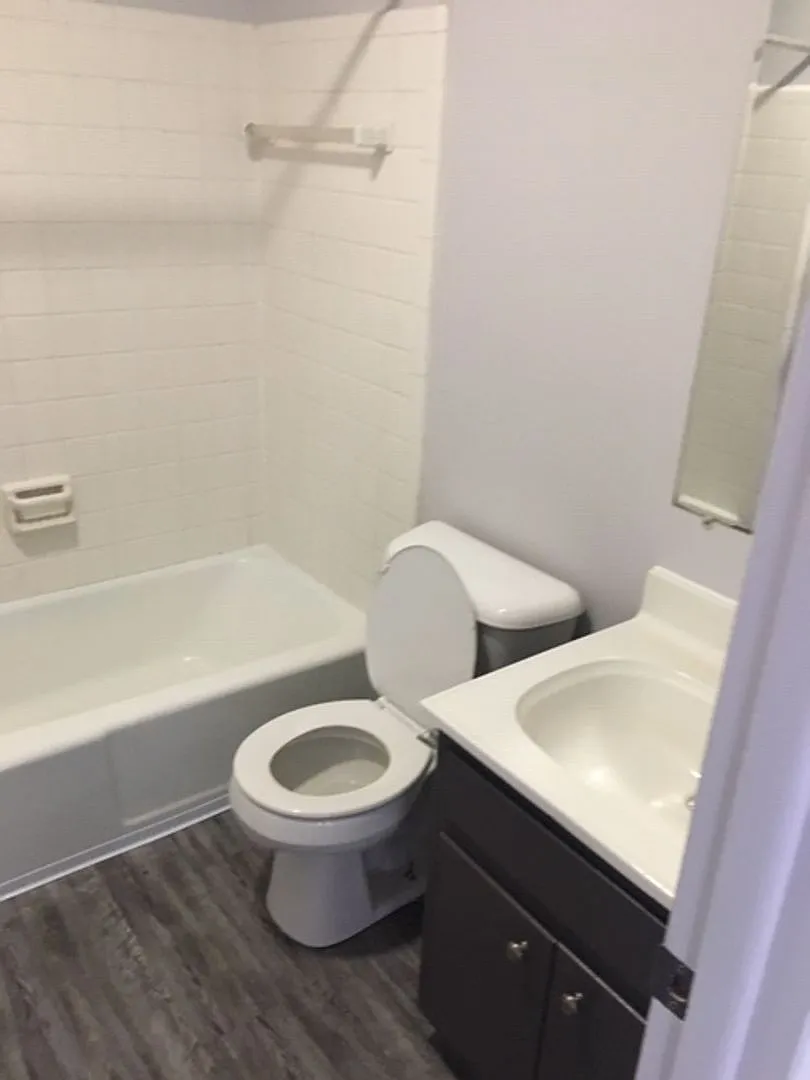 Affordable & Stylish 2-Bedroom Apartment in Holt Don't Miss Out! — Photo 2