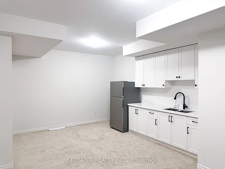 33 Del Ray Cres — Photo 16