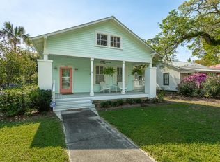 140 Avenue C, Apalachicola, FL 32320