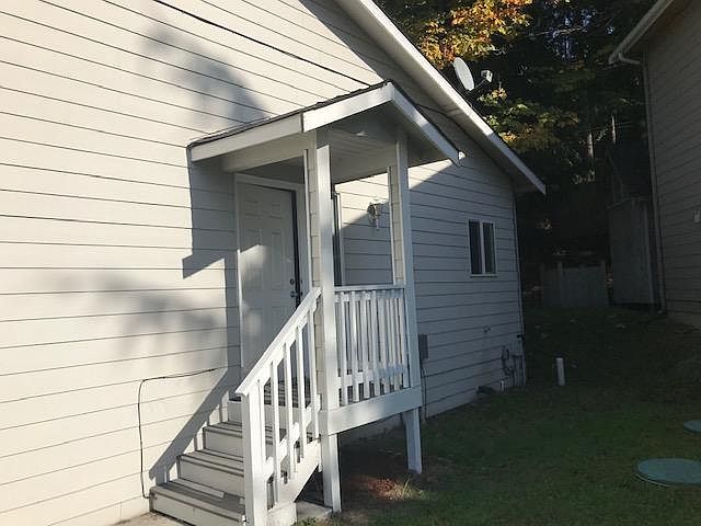 1st image of 1921 Bartl Dr Unit 1