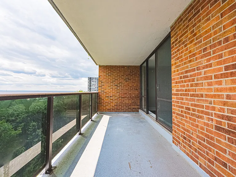 2220 Marine Dr — Photo 41