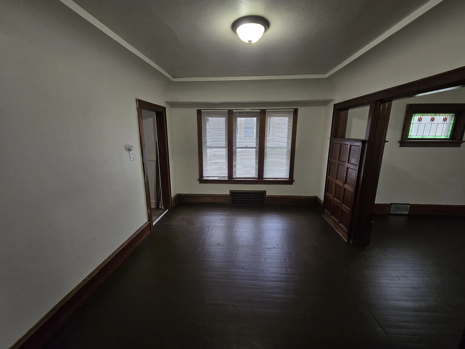 4 bed, $1,900 — Photo 4