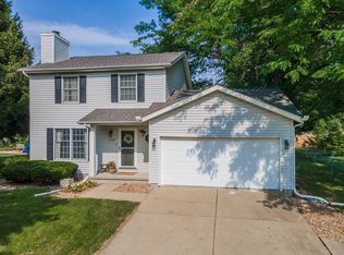 1102 N Linden St, Normal, IL 61761