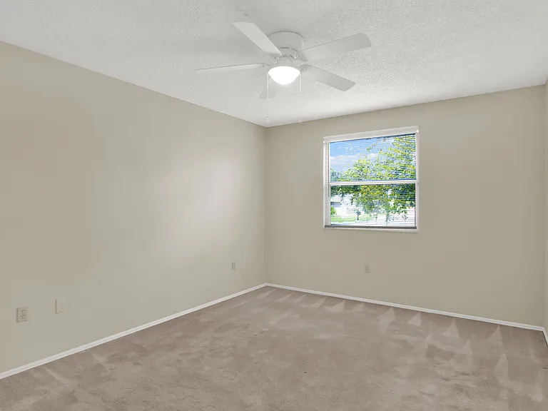 4241 Alamanda Blvd — Photo 16