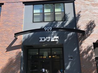 909 W Montana St APT 305, Chicago, IL 60614