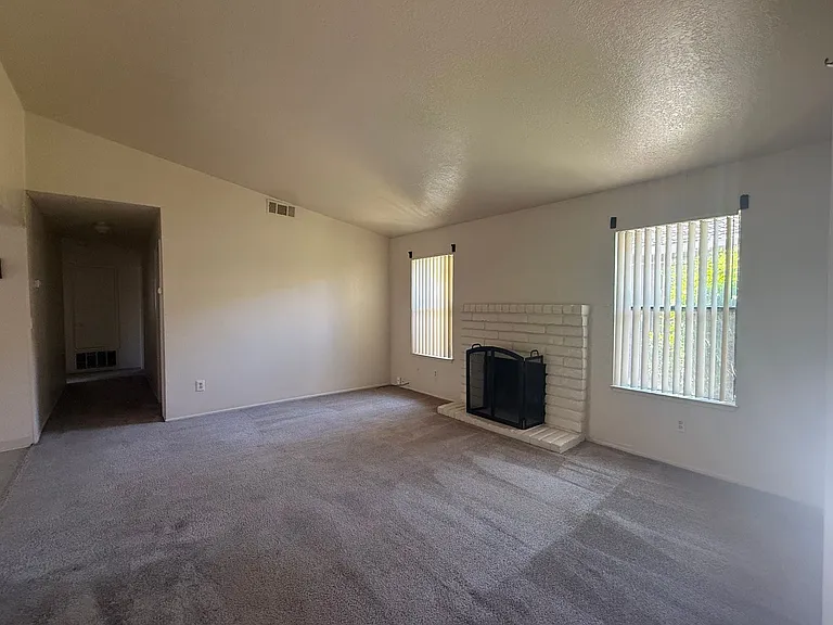 5614 Cascade Ct — Photo 3
