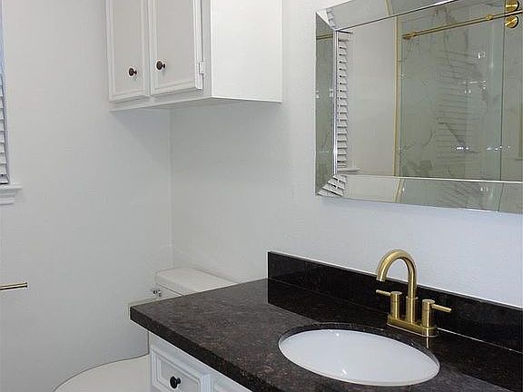 3rd image of 6700 Richardson Rd Unit 204
