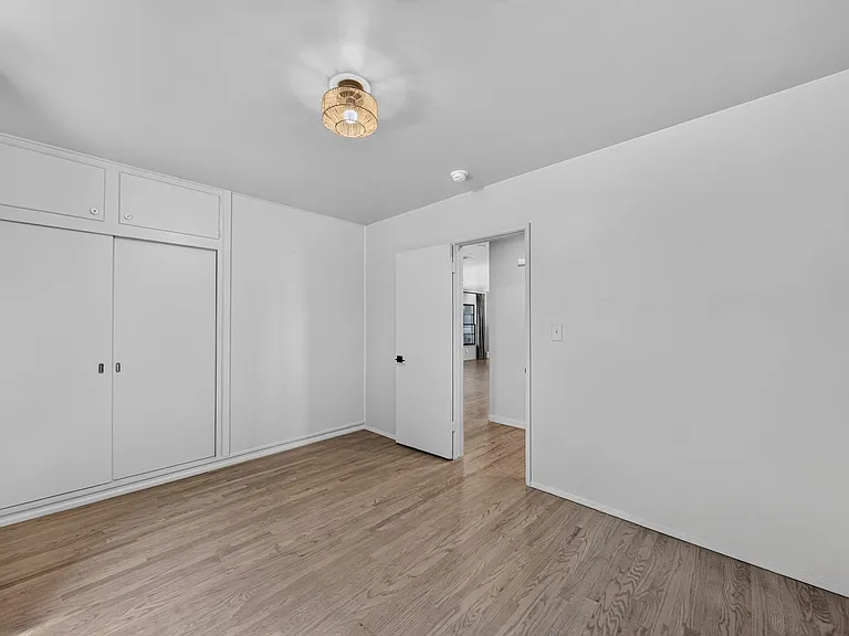 614 N Glendora Ave — Photo 13