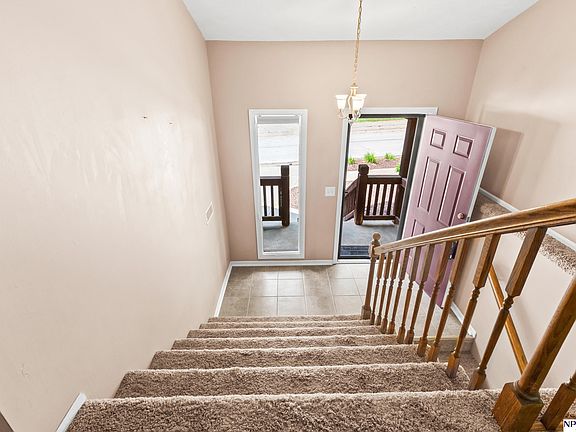 4th image of 715 Jefferson Cir