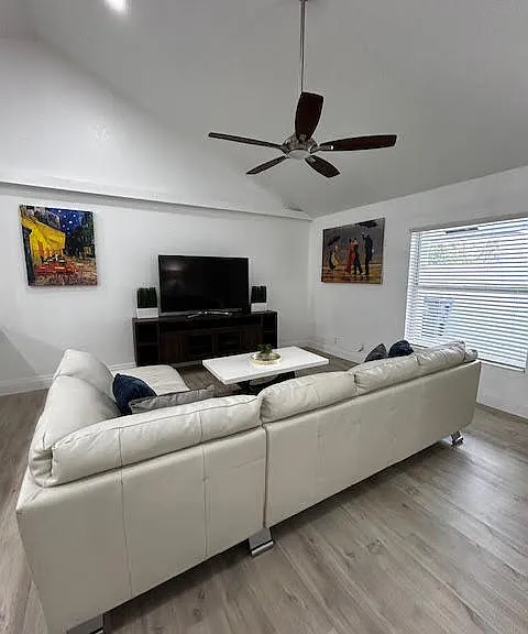 13647 Yarmouth Ct — Photo 4