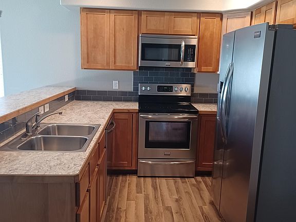 4th image of 3511 Conifer Dr