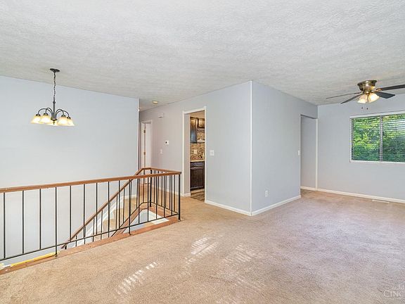 5th image of 829 Allenwood Ct