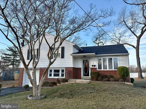 41 E 11th Ave, Pine Hill, NJ 08021