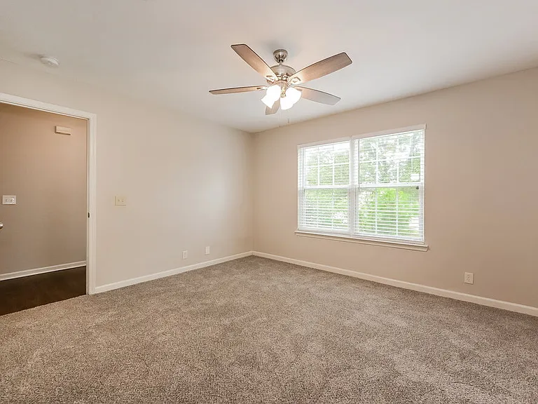 1413 Chesterbrook Ct — Photo 10