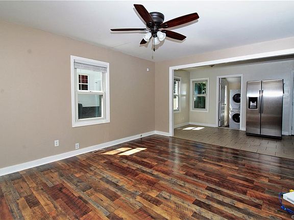 2nd image of 1502 Roanoke Ave