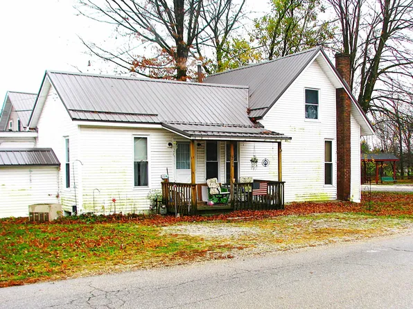 224 W Main St, Millersburg, IN 46543