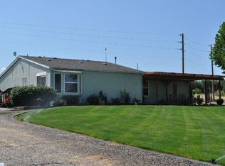 6 Harbor Blvd, Burbank, WA 99323