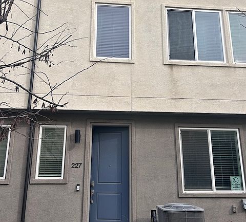 4th image of 5272 Beachfront Cove St #227