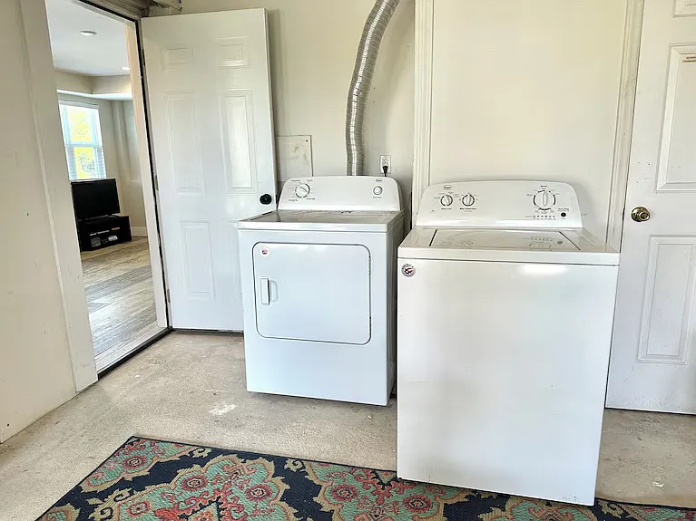 1 W Rdg — Photo 15
