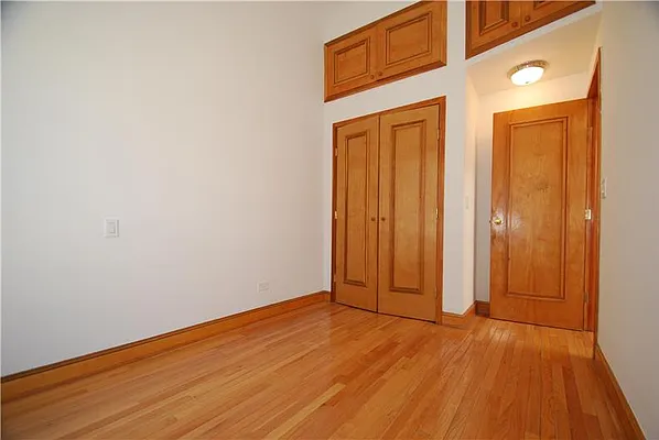 Rented by Buchbinder & Warren | media 8