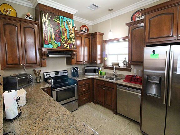 5th image of 453 Sugar Trail St