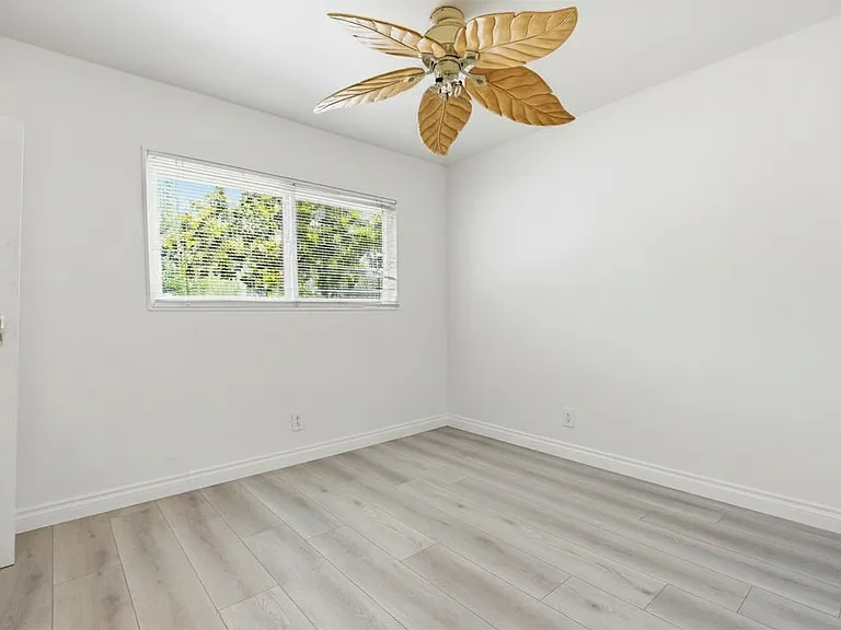 3448 Big Springs Ave — Photo 11