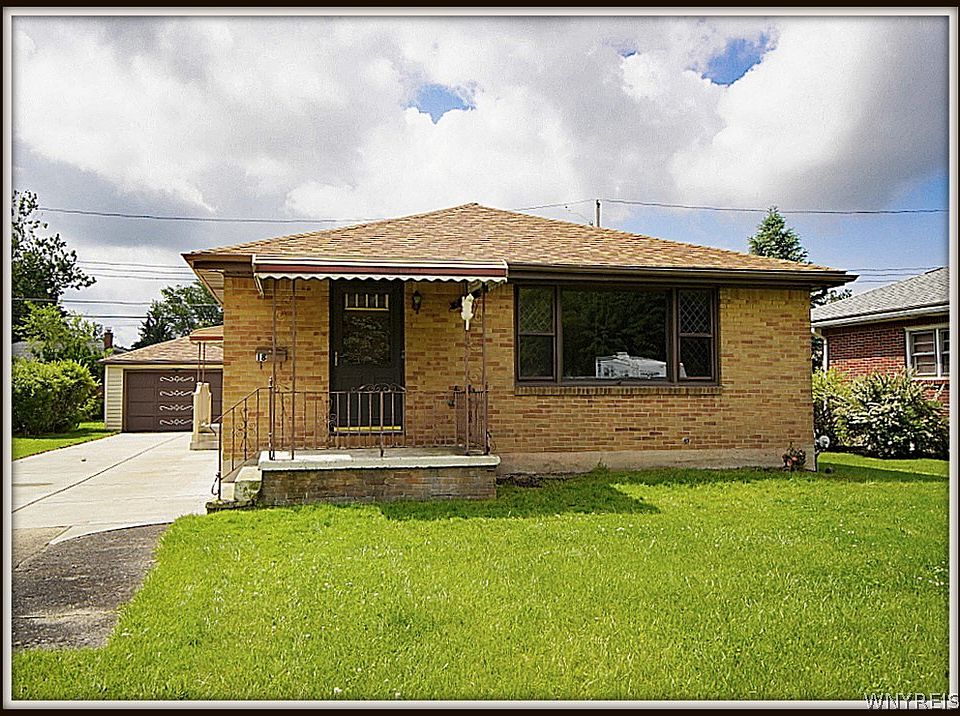 1st image of 18 Arrowhead Dr