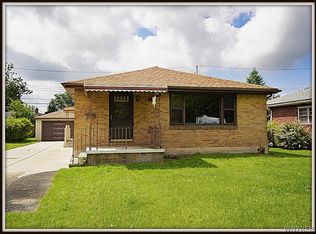 18 Arrowhead Dr, Buffalo, NY 14224