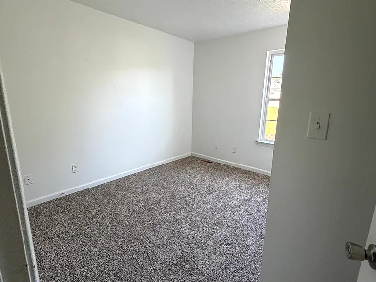 2915 Sorrell Ct — Photo 18