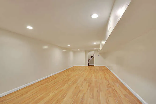 W Lexington St — Photo 14