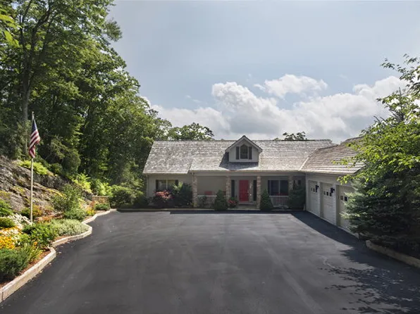 634 Chestnut Hill Rd, Linville, NC 28646