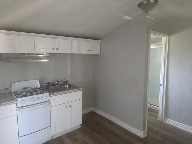 16344 Orange Way #1 — Photo 2
