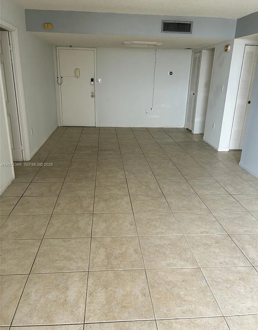 Plaza Of Westland Condo — Photo 2