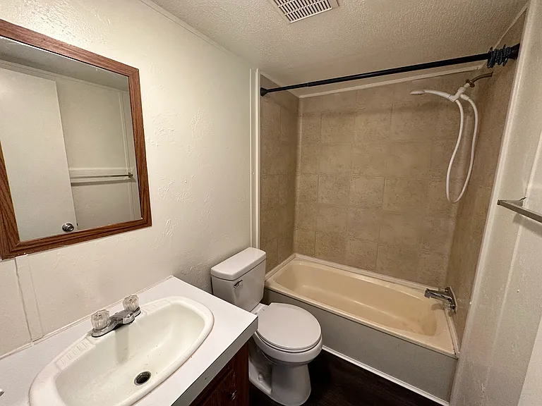 7500 144th St #17 — Photo 23