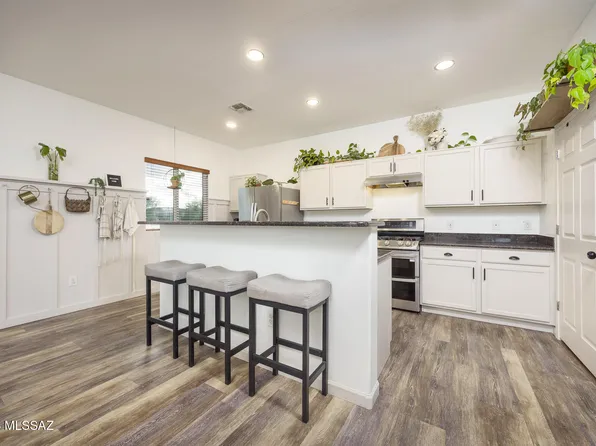775 S Harry P Stagg Dr, Vail, AZ 85641