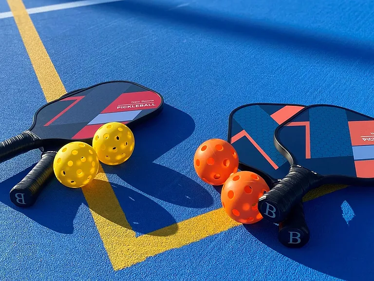 We have an on-site pickleball court where you can stay active and make friends. Challenge your neighbors to a friendly game and see why Banyan Bay is the best apartment community in Jacksonville, Florida.
